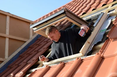 Pose de fenêtres de toit Velux à Corbehem